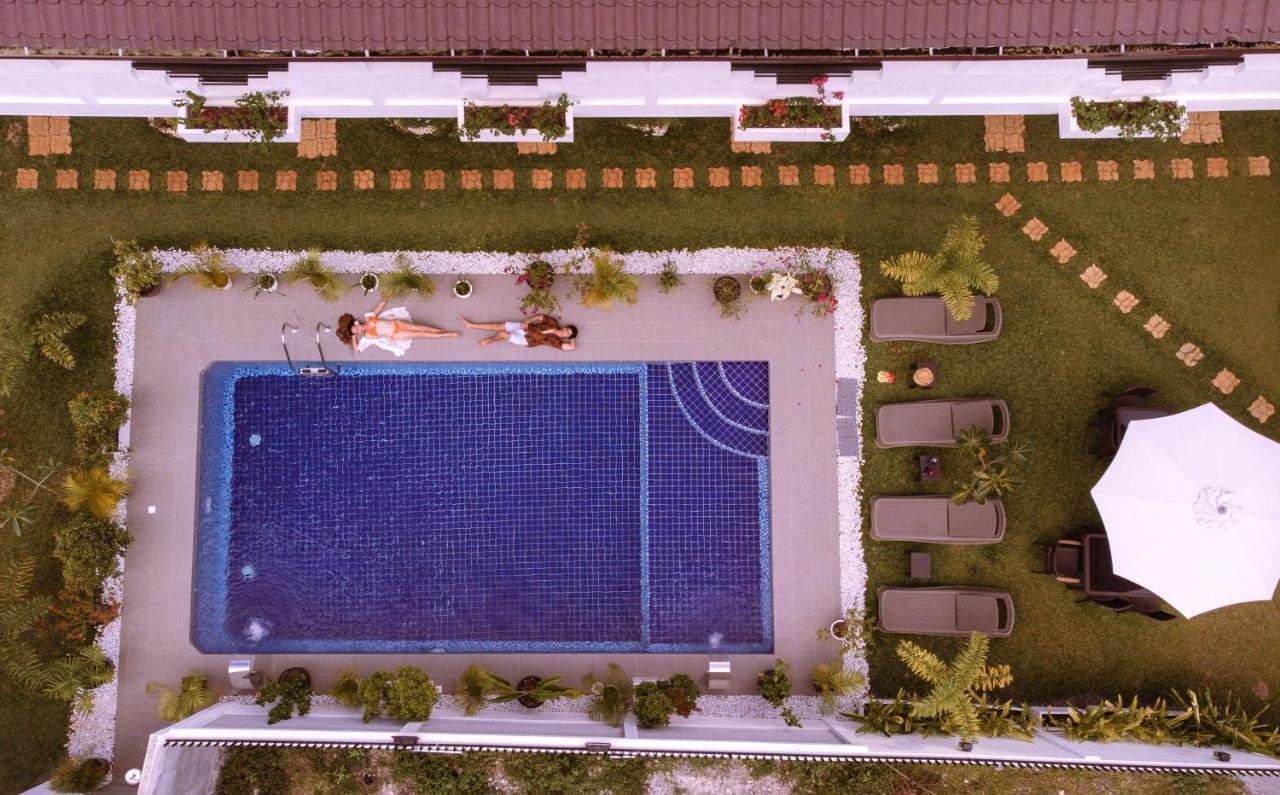 Thistle Inn Panglao Kültér fotó
